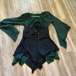 Medieval dress size large